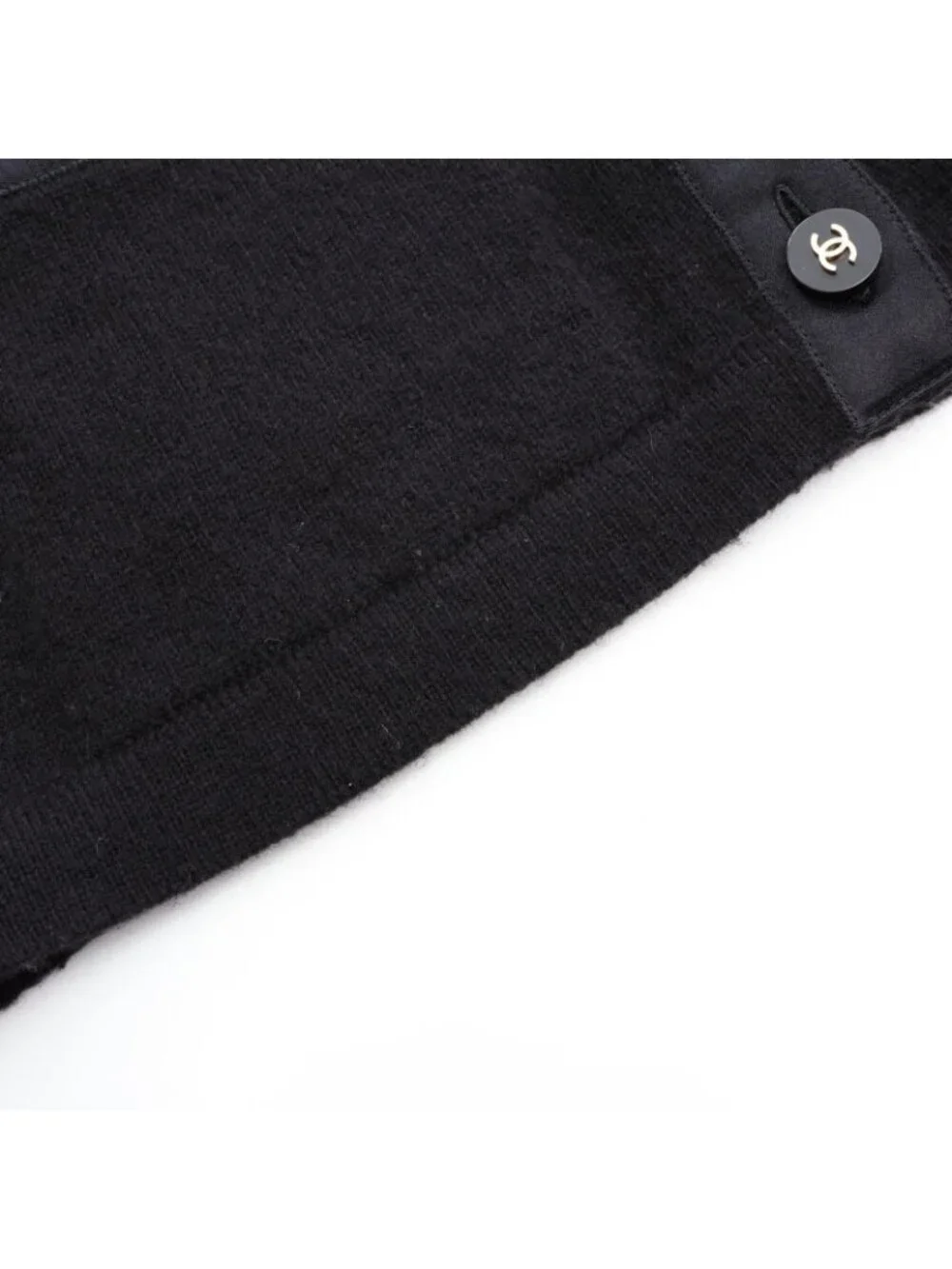 Chanel Set CC Logo Button Cardigan Skirt Knit Set